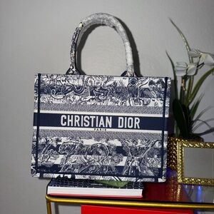 Medium book tote Blue and White shoulder Bag jungle